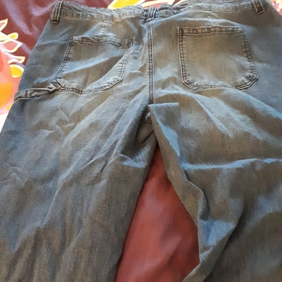 Forever 21 Carpenter Jeans - Picture 5 of 8